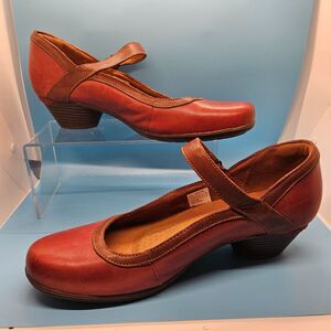 Cobb Hill Angelina Women's Mary Jane Shoes Red Leather Brown‎ Trim Sz 11 EU 42.5
